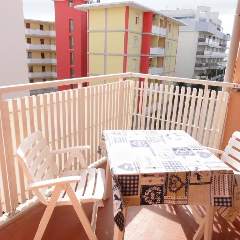 Bright holiday flat just steps from the sea - Apartment - 1