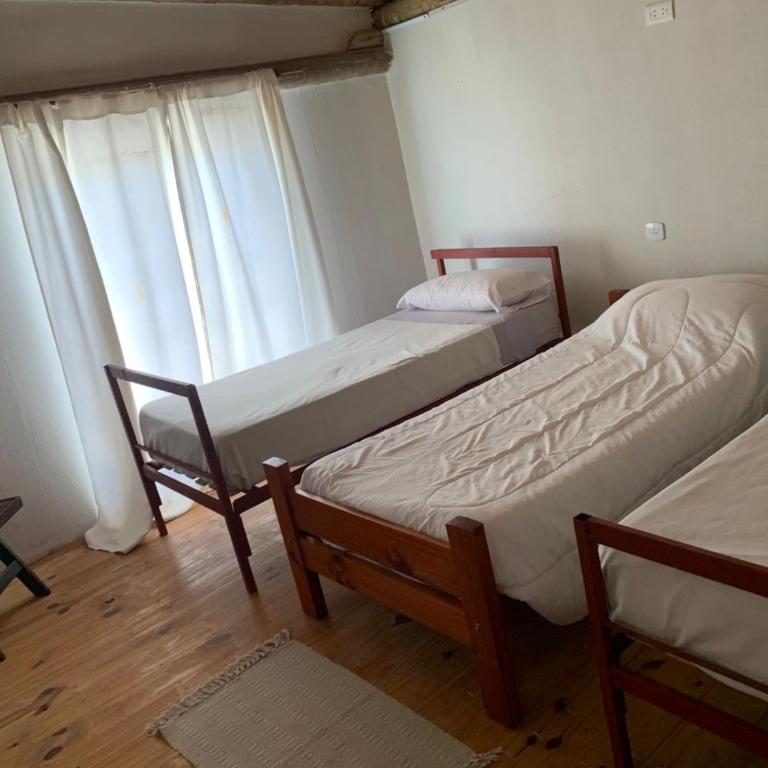 Don Caffe - Three-Bedroom House - 18