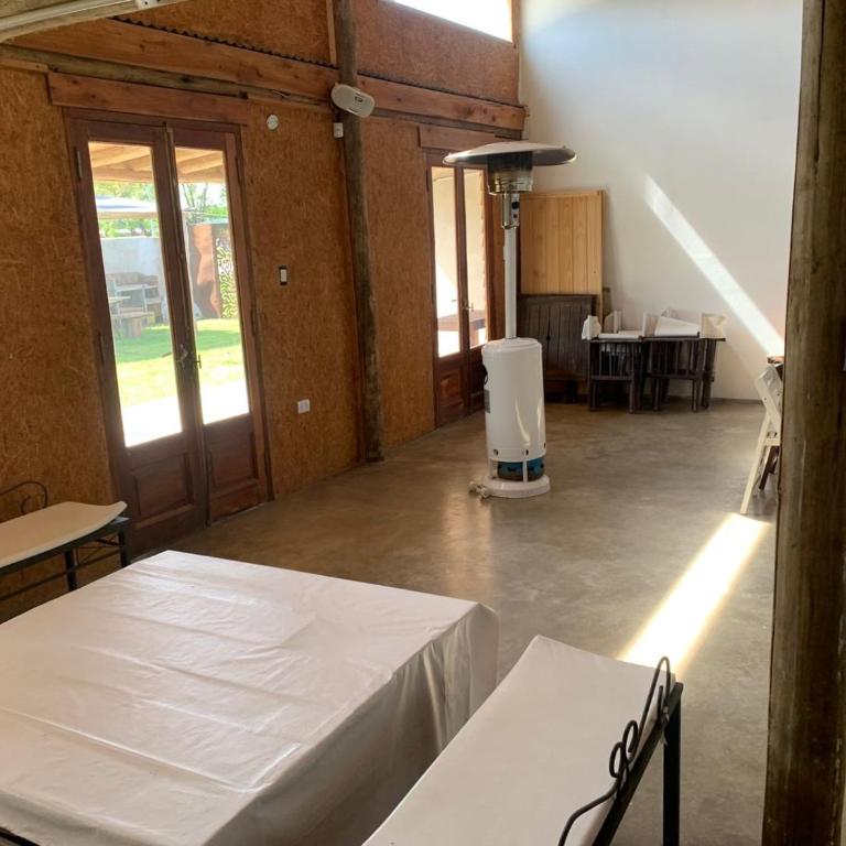 Don Caffe - Three-Bedroom House - 11