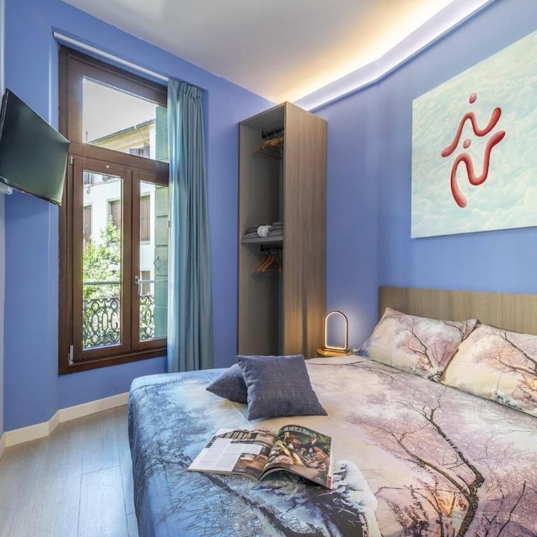 Colore & Design - Apt con 2 Camere a due passi da Piazza dell' Orologio - Appartamento con 2 Camere da Letto - 1