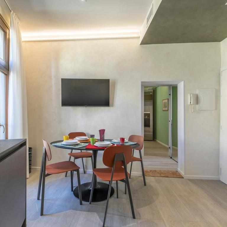 Colore & Design - Apt con 2 Camere a due passi da Piazza dell' Orologio - Appartamento con 2 Camere da Letto - 5