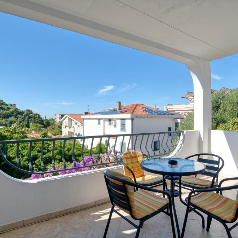 Guesthouse Drašković - Two-Bedroom Apartment with Terrace - 14
