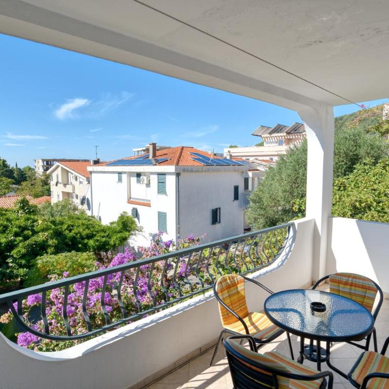 Guesthouse Drašković - Two-Bedroom Apartment with Terrace - 20