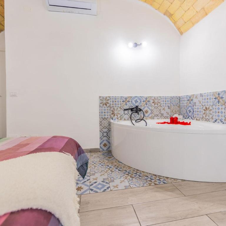 Loft con Jacuzzi, a 20 m Colosseo - Apartment mit 1 Schlafzimmer - 15