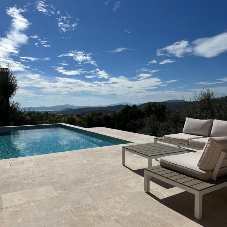 Villa provençale aux Issambres avec vue sur le golfe St Tropez - Villa - Vue sur Mer - 1