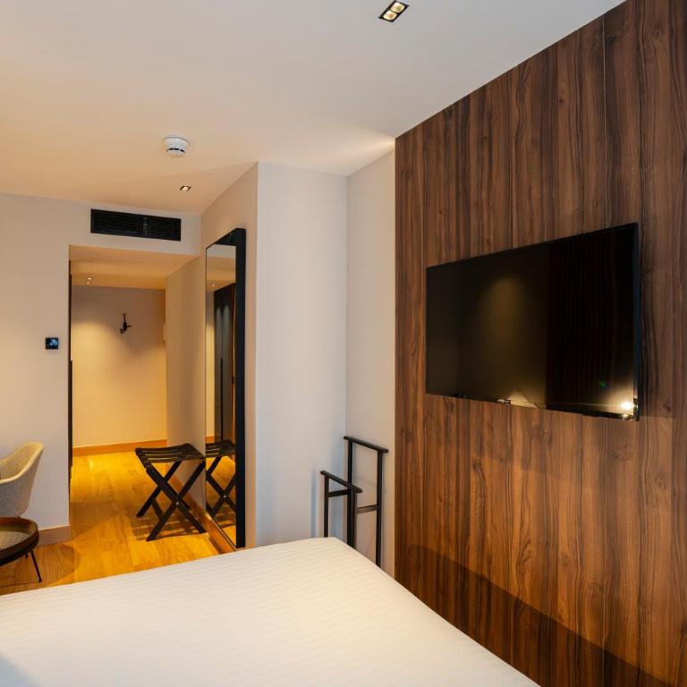 Zenit Borrell - Double Room - 1