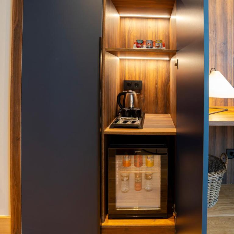 Zenit Borrell - Twin Room with Balcony - 7