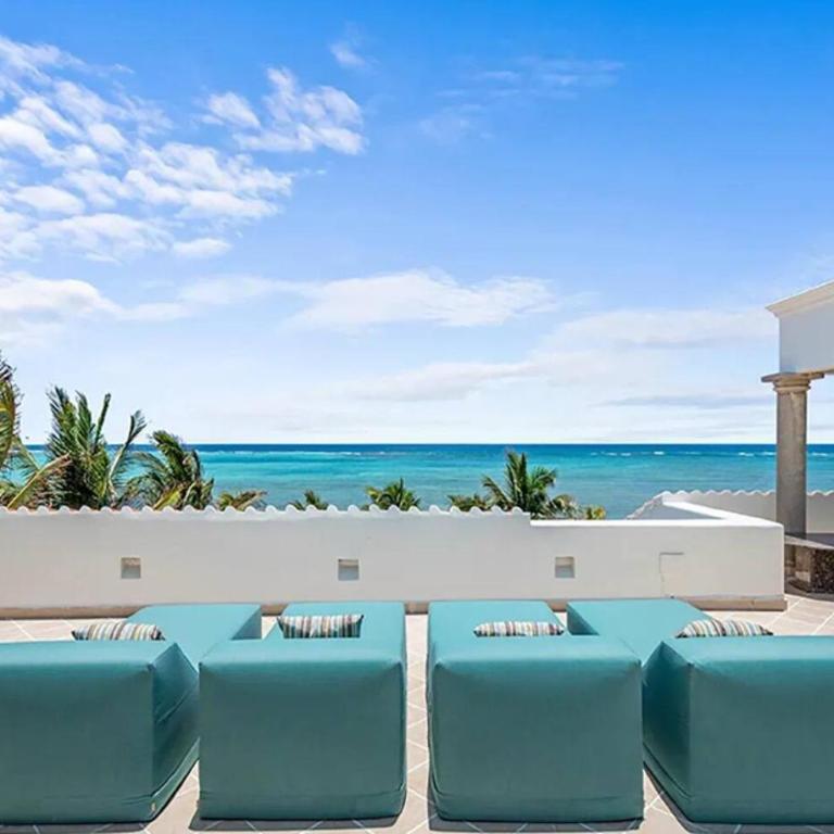 Beachfront Hacienda Soliman Bay - Villa - 22