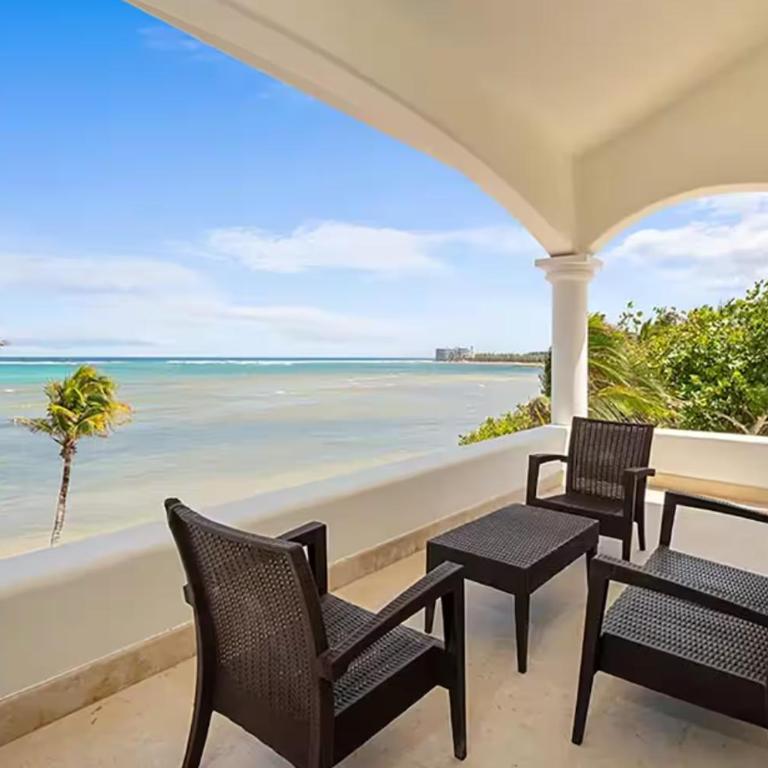 Beachfront Hacienda Soliman Bay - Villa - 27
