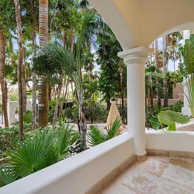 Beachfront Hacienda Soliman Bay - Villa - 44