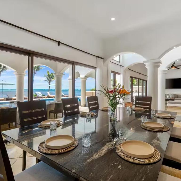 Beachfront Hacienda Soliman Bay - Villa - 51