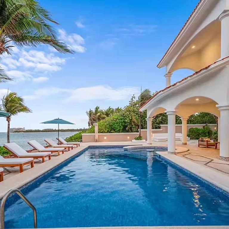 Beachfront Hacienda Soliman Bay - Villa - 54