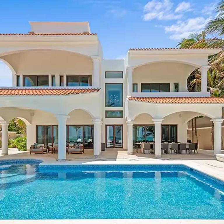 Beachfront Hacienda Soliman Bay - Villa - 66