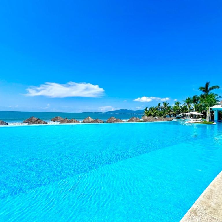 Charming apartment on the ground floor, Peninsula Nuevo Vallarta - Three-Bedroom Apartment - 64