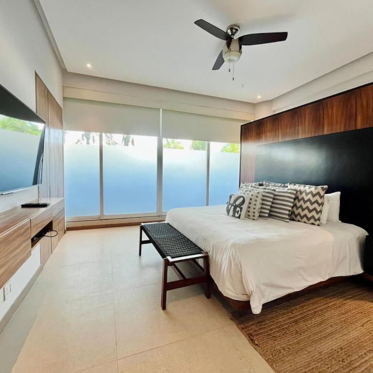 Charming apartment on the ground floor, Peninsula Nuevo Vallarta - Three-Bedroom Apartment - 78