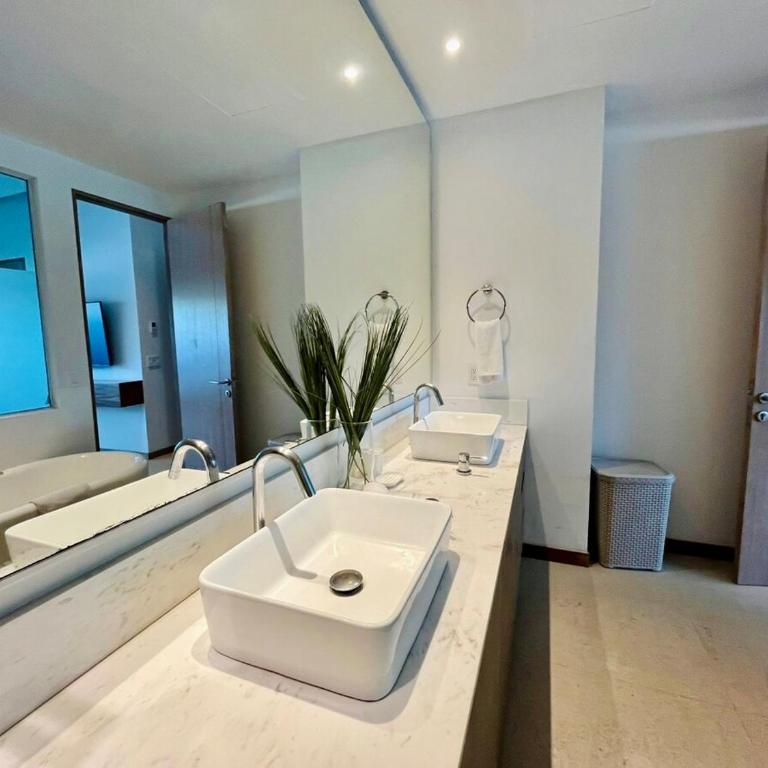 Charming apartment on the ground floor, Peninsula Nuevo Vallarta - Three-Bedroom Apartment - 80