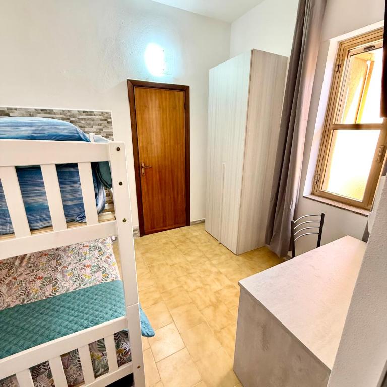 Casa Bettina la Maddalena - Appartamento Familiare con 2 Camere da Letto - 7