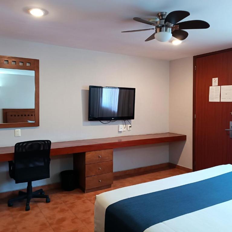 Hotel Panamerican - Habitación Superior con cama extragrande - 13