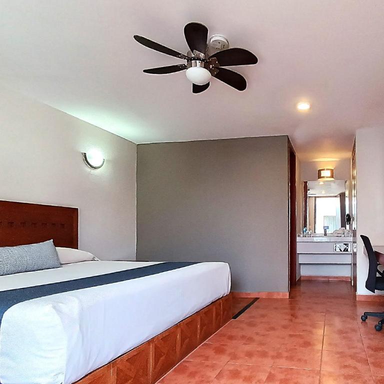 Hotel Panamerican - Habitación Superior con cama extragrande - 14