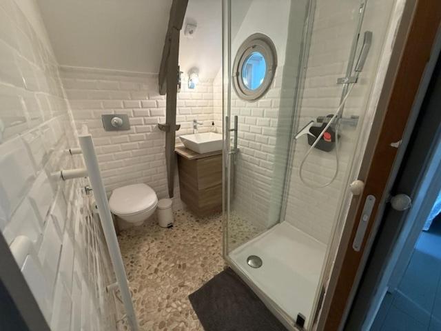 Mini White Lady - Two-Bedroom House - 7