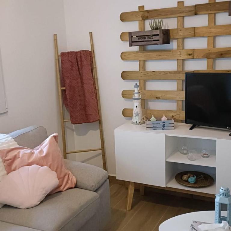 A house with a garden, garage, sauna, and jacuzzi - Casa de 2 dormitorios - 6