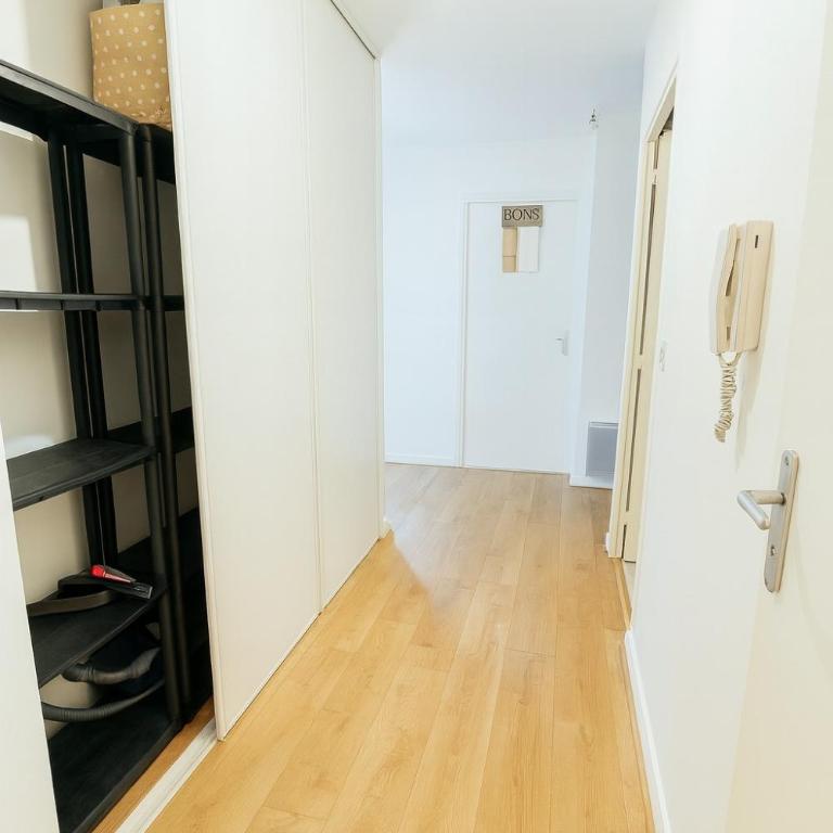 Close to Paris, Metro,RER, 6 People, PKG - Two-Bedroom Family Apartment - 35