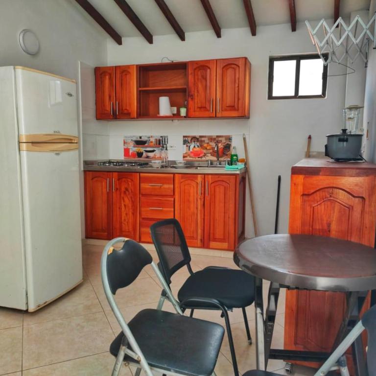 Apartamentos con estacionamiento cerca al parque - Apartamento - 5