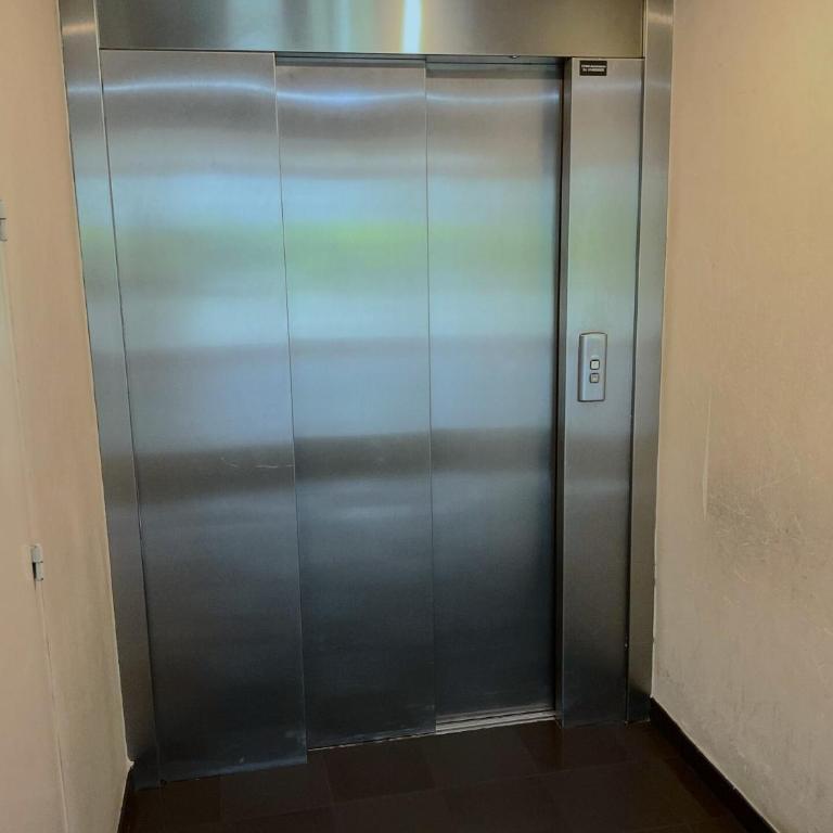 Close to Paris, Metro,RER, 6 People, PKG - Two-Bedroom Family Apartment - 59