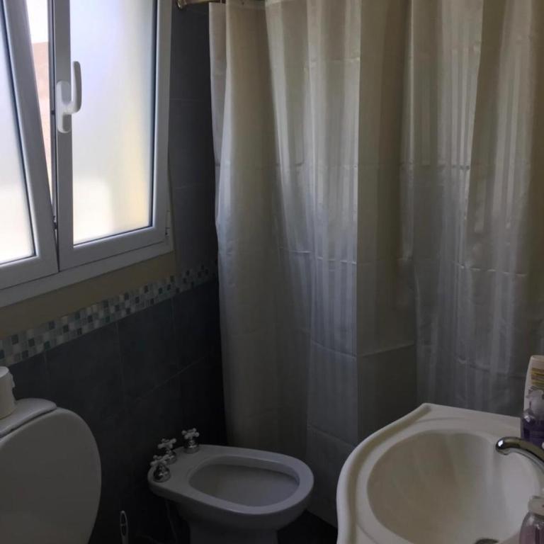Chalet barrio parque Necochea - Two-Bedroom House - 2