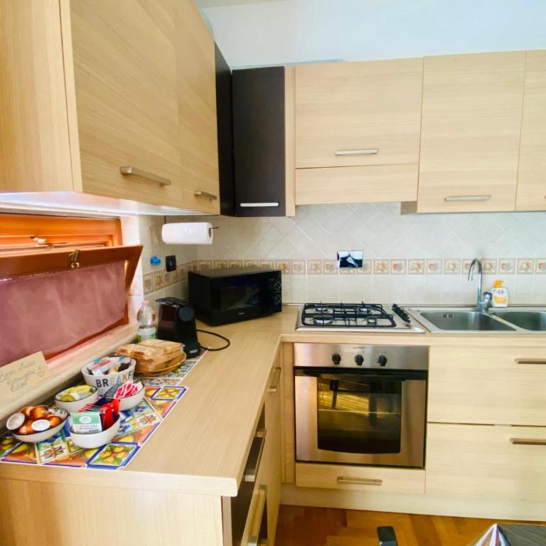 La dimora di Gina con terrazzo - Appartamento con 1 Camera da Letto - 15