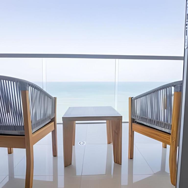 Beautiful 2 Bedroom Apt on the 11th Floor-Morros City - Apartment - 2
