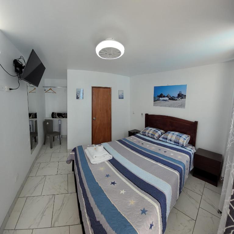 Bravos Hospedaje Punta Negra - Habitación Familiar con baño privado - 1