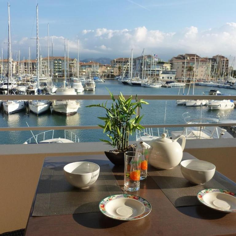 Studio vue exceptionnelle sur Port Frejus - Monolocale con Vista Mare - 1