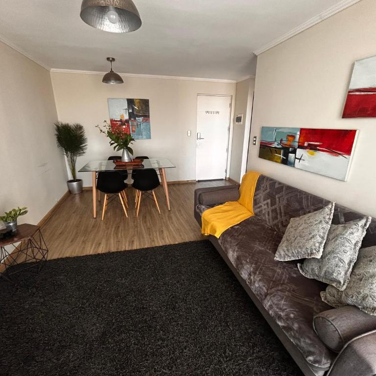 Lindo y agradable, hogar de paso, cómodo - Three-Bedroom Apartment - 2