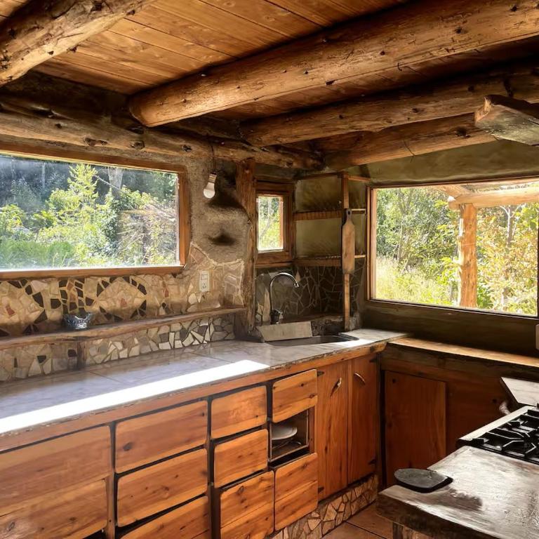 Cabaña de barro con Bosque, rio, arte y apicultura - Chalet de 1 dormitorio - 3