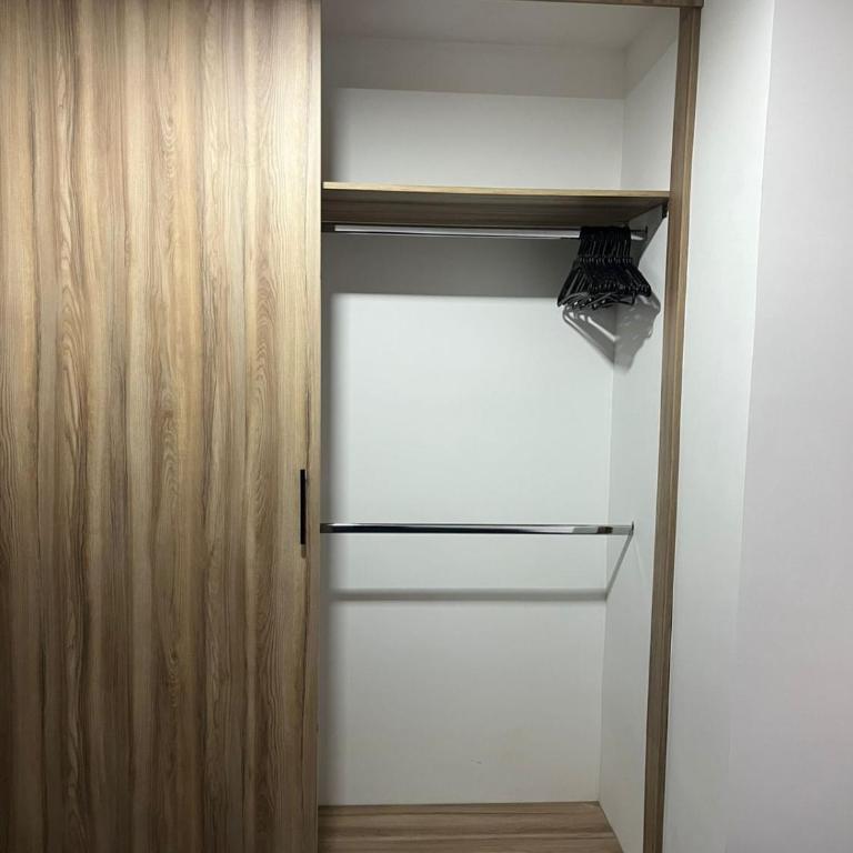 Cozy room with bathroom and private kitchen - One-Bedroom Apartment - 3