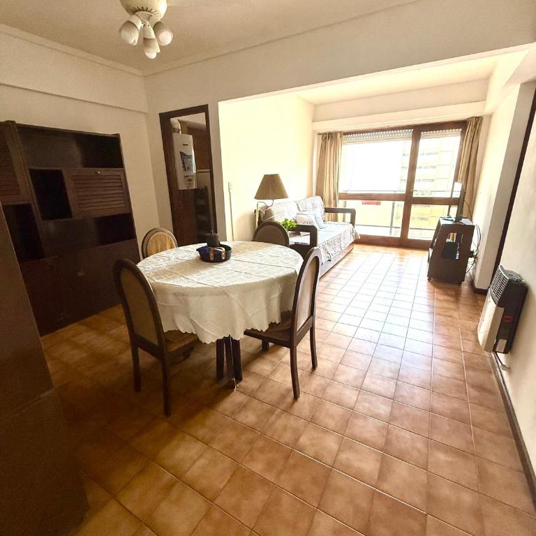 Amardel - One-Bedroom Apartment - 2