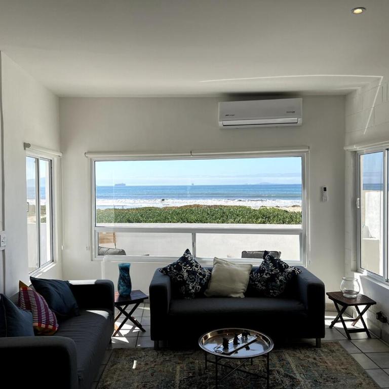 Casa Pacifica- BEACH HOUSE - Three-Bedroom Apartment - 1