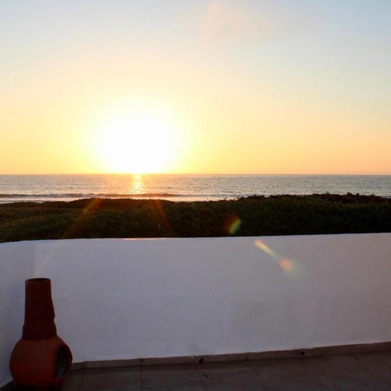 Casa Pacifica- BEACH HOUSE - Three-Bedroom Apartment - 7
