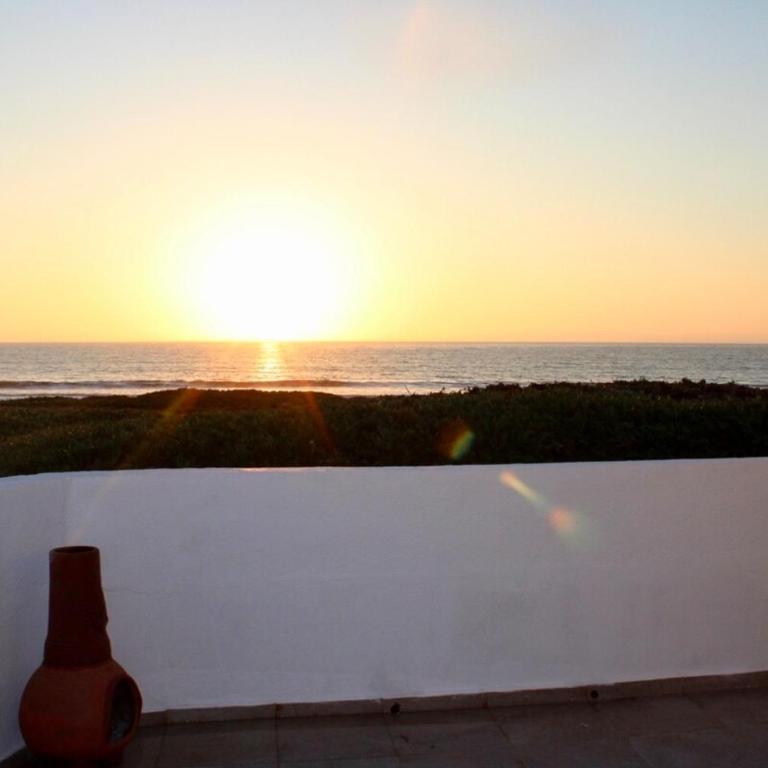 Casa Pacifica- BEACH HOUSE - Three-Bedroom Apartment - 19