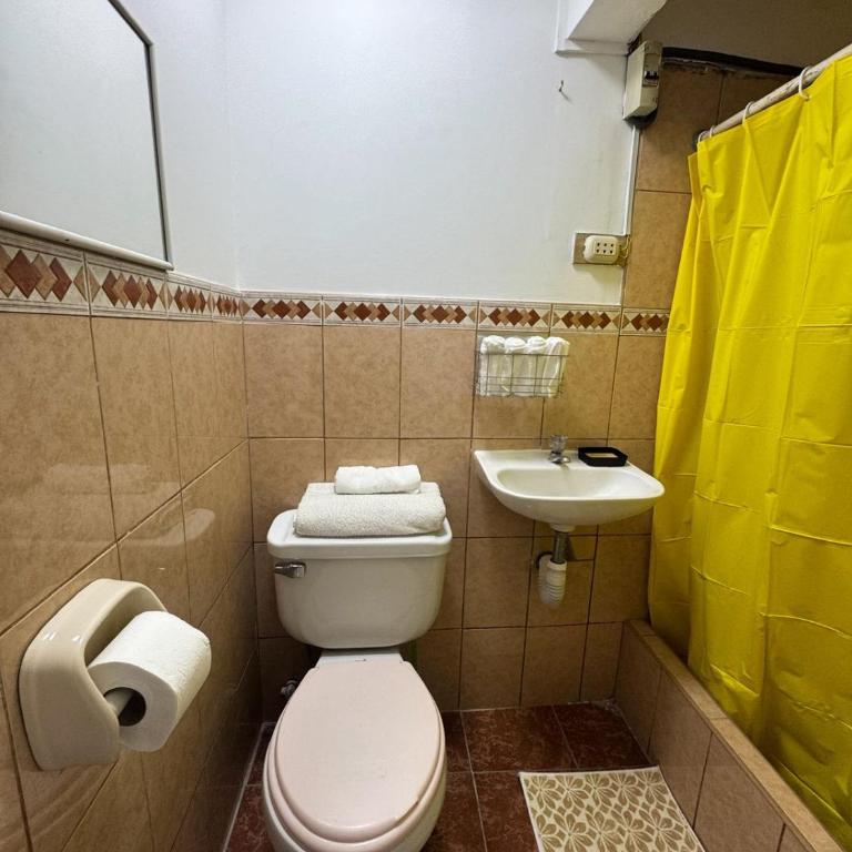 Miraflores, baño privado, ingreso independiente - One-Bedroom Apartment - 9