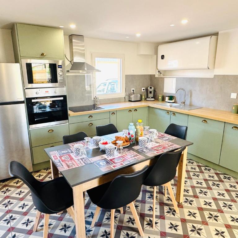 La Belle Evasion-Calme-Terrasse-BBQ-Parking-SUDSEJOURCONCIERGERIE - Casa Vacacional de 3 dormitorios - 6