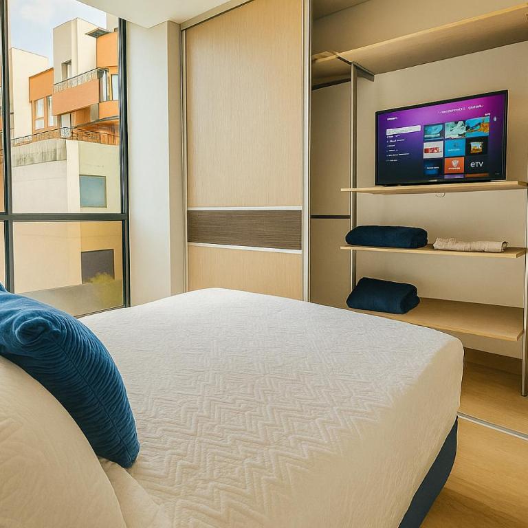 Apartaestudio cerca centros comerciales -Refugio romantico - Apartamento de 1 Dormitorio con balcón y vistas a la ciudad - 3