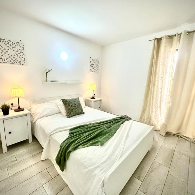 Sur y Sol Junto al Mar by Deihu Experiences - Apartamento Deluxe de 1 dormitorio con vistas al jardín - 10