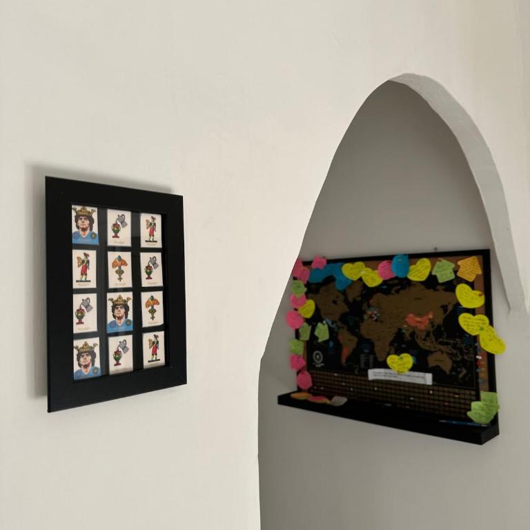 Elena's House - Three-Bedroom Apartment with Balcony - 9