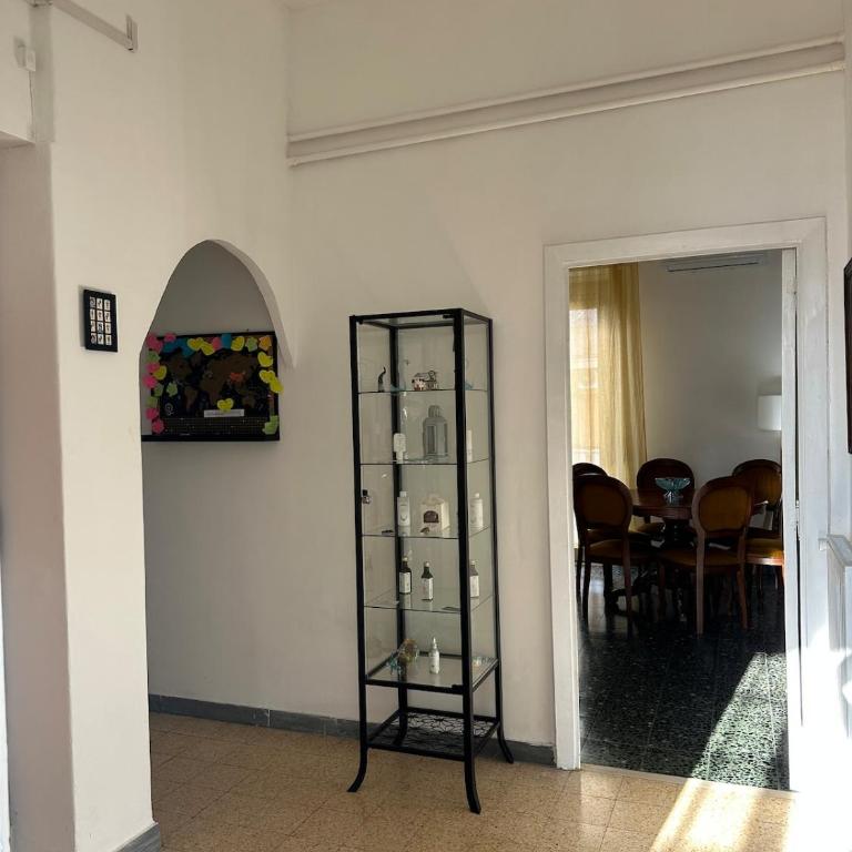 Elena's House - Three-Bedroom Apartment with Balcony - 13