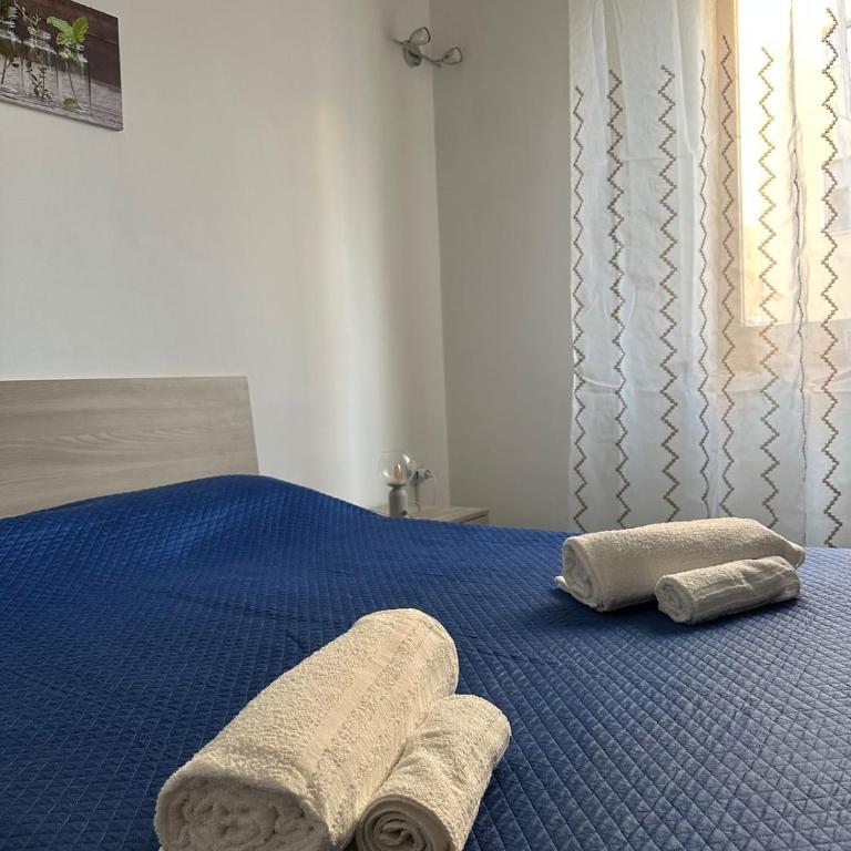 Elena's House - Three-Bedroom Apartment with Balcony - 16