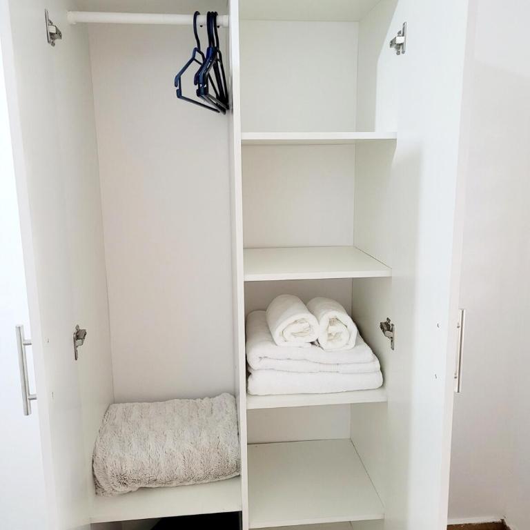 Casa interior acogedora, ubicada en sector residencial de Puerto Montt - Apartamento de 1 dormitorio - 4