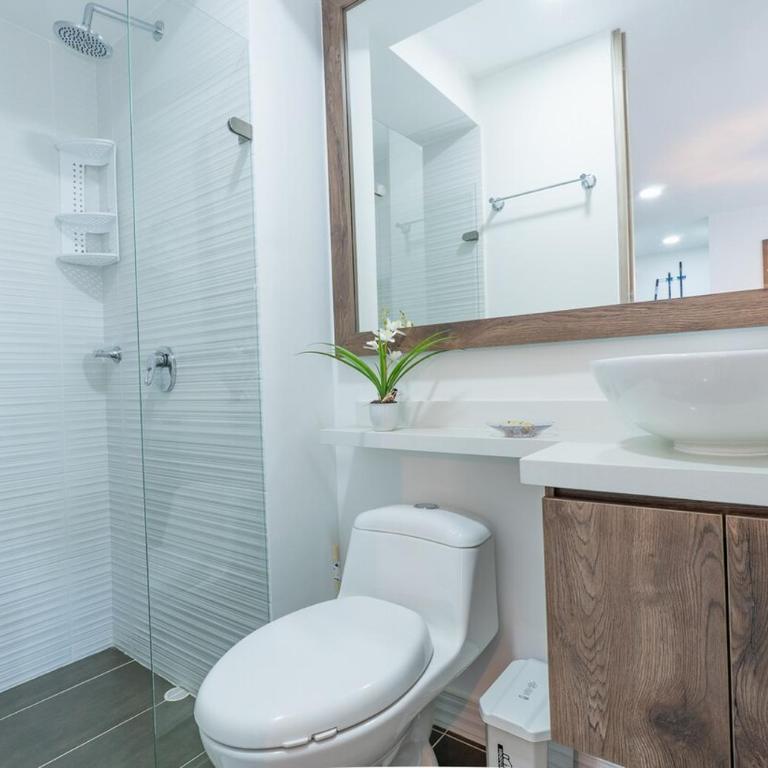 Cozy Immaculate Escape with Prime Luxury Location - Three-Bedroom Apartment - 3