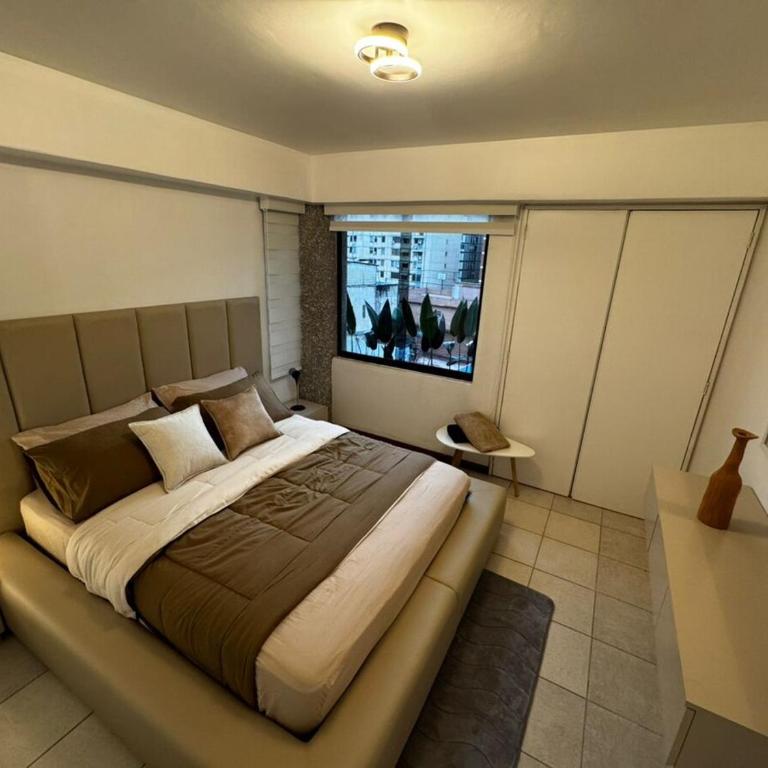 Hospedaje Premium en Bello monte-Sabana grande - Apartamento de 2 dormitorios - 13